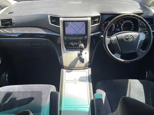 トヨタ ヴェルファイア 3．5Z プラチナセレクションⅡ 道央・札幌 2011(平23)年 12.9万km ボルドーマイカメタリック (株)IDOMが運営する【じしゃロン札幌店】の自社ローン専用車両になりますこちらは現金またはオートローンご利用価格です。自社ローンご希望の方は別途その旨お申し付けください。/・純正ナビ /・フルセグ&CD&DVD&FM&AM/・純正フリップダウンモニター/・両側電動スライドドア/・バックカメラ/・クルーズコントロール/・ビルドインETC/・パワーバックドア /・プッシュスタート/・純正フロアマット