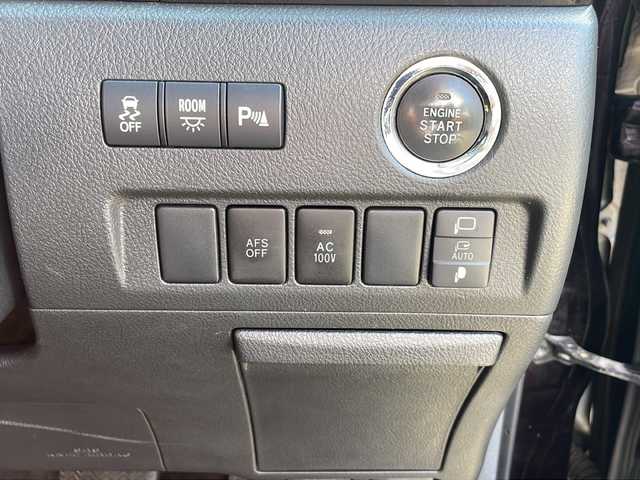 トヨタ ヴェルファイア 3．5Z プラチナセレクションⅡ 道央・札幌 2011(平23)年 12.9万km ボルドーマイカメタリック (株)IDOMが運営する【じしゃロン札幌店】の自社ローン専用車両になりますこちらは現金またはオートローンご利用価格です。自社ローンご希望の方は別途その旨お申し付けください。/・純正ナビ /・フルセグ&CD&DVD&FM&AM/・純正フリップダウンモニター/・両側電動スライドドア/・バックカメラ/・クルーズコントロール/・ビルドインETC/・パワーバックドア /・プッシュスタート/・純正フロアマット