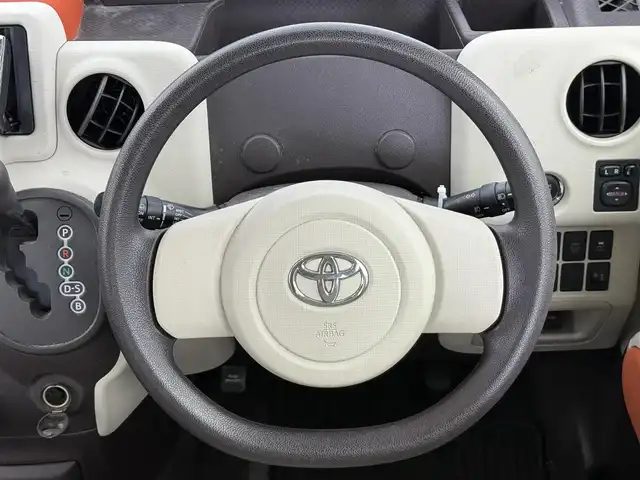 トヨタ ポルテ F 愛知県 2013(平25)年 9.6万km ホワイトパールクリスタルシャイン パナソニック製6.5インチストラーダナビ/プッシュスタート/ETC/片側パワースライドドア（左側）/ウォークスルー/チップアップシート/純正フロアマット/純正ホイールキャップ/ハロゲンヘッドライト/フロントフォグランプ/取扱説明書/保証書/スペアキー