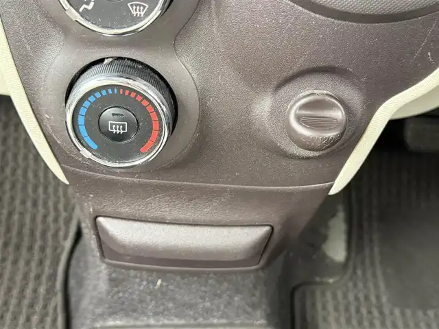 トヨタ ポルテ F 愛知県 2013(平25)年 9.6万km ホワイトパールクリスタルシャイン パナソニック製6.5インチストラーダナビ/プッシュスタート/ETC/片側パワースライドドア（左側）/ウォークスルー/チップアップシート/純正フロアマット/純正ホイールキャップ/ハロゲンヘッドライト/フロントフォグランプ/取扱説明書/保証書/スペアキー