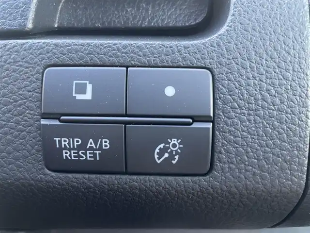 日産 セレナ ハイウェイスター Vセレ +Safty 岩手県 2015(平27)年 8.8万km ブリリアントホワイトパール (株)IDOMが運営する【じしゃロン盛岡店】の自社ローン専用車両になりますこちらは現金またはオートローンご利用時の価格です。自社ローンご希望の方は別途その旨お申付け下さい/社外メモリナビ/AM/FM/CD/DVD/SD/BT/USB/フルセグTV/バックカメラ/ETC/エマージェンシーB/クルーズコントロール/両側PWスライドドア/レーンキープアシスト/ドアバイザー/フロアマット/プッシュスタート/スマートキー/スペアキーあり/純正15インチAW/取扱説明書/保証書