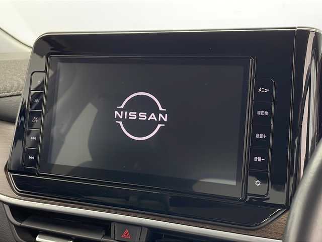 日産 オーラ G レザーエディション 新潟県 2022(令4)年 1.8万km ダークメタルグレー 純正メモリナビ/フルセグTV/アラウンドビューモニター/Bluetooth/SD/USB/前方ドライブレコーダー/前後コーナーセンサー/エマージェンシーブレーキ/LEDヘッドライト/純正フロアマット/純正アルミホイール/スペアキー1本/プッシュスタート