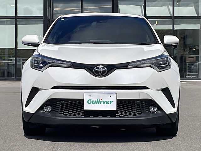 トヨタ Ｃ－ＨＲ G－T 青森県 2018(平30)年 9万km ホワイトパールクリスタルシャイン ・寒冷地仕様/・4WD/・純正ナビ/・フルセグ/・バックカメラ/・Bluetooth/・ABS/・横滑り防止/・衝突被害軽減ブレーキ/・レーンキープアシスト/・レーダークルーズコントロール/・ワイパーデアイサー/・LEDヘットライト/・オートライト/・オートマチックハイビーム/・MTモード付AT/・電子制御パーキングブレーキ/・ハーフレザーシート/・シートヒーター/・プッシュスタート/・スマートキー/・純正ETC/・純正フロアマット/・純正18AW/・保証書/・取扱説明書