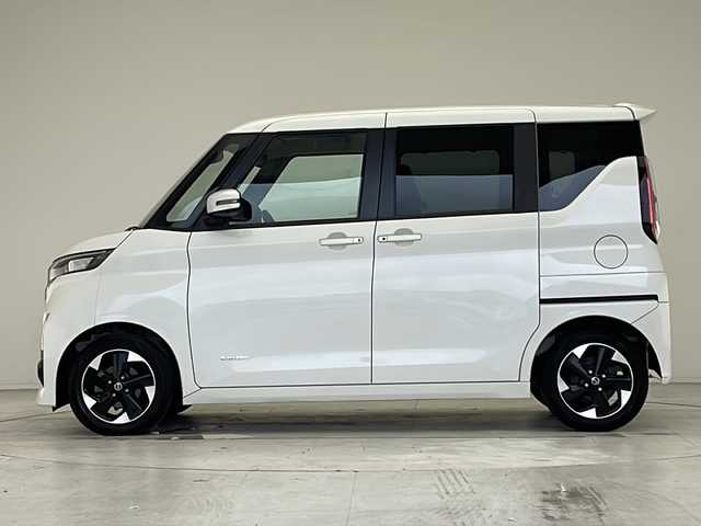 日産 ルークス HWS X プロパイロットED 愛知県 2021(令3)年 3.4万km ホワイトパール プロパイロット/衝突軽減システム/純正７型SDナビ/全方位カメラ/両側パワースライドドア/クルーズコントロール/快適パック/フルセグ/CD/DVD/Bluetooth/バックカメラ/イージーオープン機能/コーナーセンサー/純正アルミホイール/LEDヘッドライト/ETC/ステアリングヒーター/スマートキー/プッシュスタート