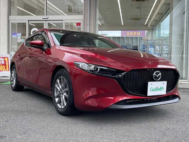マツダ マツダ３ファストバック 高知県 2020(令2)年 3万km ソウルレッドクリスタルM 純正ナビ/・ＢＴオーディオ/・フルセグテレビ/・USB，HDMI接続/・SD/DVD再生/ＥＴＣ/前後コーナーセンサー/前後ドライブレコーダー/バックカメラ/クルーズコントロール/LEDライト/オートライト・オートマチックハイビーム/衝突被害軽減ブレーキ