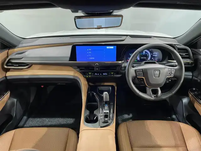 トヨタ クラウン スポーツ Z 愛知県 2024(令6)年 0.7万km プレシャスホワイトパール 純正１２．３インチディスプレイオーディオＰｌｕｓ　/（FM/AM/フルセグTV/Bluetooth/CarPlay/Miracast)/パノラマルーフ　/パノラミックビューモニター　/トヨタチームメイト　/　　-アドバンストパーク/アドバンストドライブ/トヨタセーフティセンス　/　　-プリクラッシュセーフティ/　　-レーントレーニングアシスト+レーンディパーチャーアラート/　　-レーダークルーズコントロール/　　-アダプティブハイビーム/　　-ロードサインアシスト/　　-発進遅れ告知機能/ビルトインＥＴＣ２．０　/ＡＣ１００Ｖ　/電動バックドア　/シートベンチレーション/シートヒーター/メモリー機能付パワーシート/ヘッドアップディスプレイ/デジタルインナーミラー/ブラインドスポットモニター/置くだけ充電/ヘッドライトウォッシャー/茶革シート