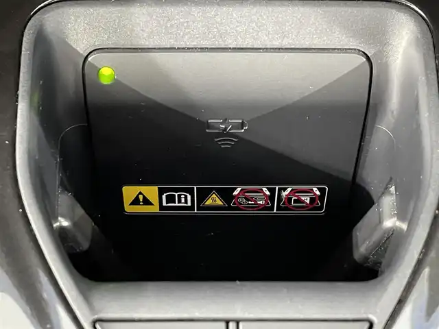 トヨタ クラウン スポーツ Z 愛知県 2024(令6)年 0.7万km プレシャスホワイトパール 純正１２．３インチディスプレイオーディオＰｌｕｓ　/（FM/AM/フルセグTV/Bluetooth/CarPlay/Miracast)/パノラマルーフ　/パノラミックビューモニター　/トヨタチームメイト　/　　-アドバンストパーク/アドバンストドライブ/トヨタセーフティセンス　/　　-プリクラッシュセーフティ/　　-レーントレーニングアシスト+レーンディパーチャーアラート/　　-レーダークルーズコントロール/　　-アダプティブハイビーム/　　-ロードサインアシスト/　　-発進遅れ告知機能/ビルトインＥＴＣ２．０　/ＡＣ１００Ｖ　/電動バックドア　/シートベンチレーション/シートヒーター/メモリー機能付パワーシート/ヘッドアップディスプレイ/デジタルインナーミラー/ブラインドスポットモニター/置くだけ充電/ヘッドライトウォッシャー/茶革シート