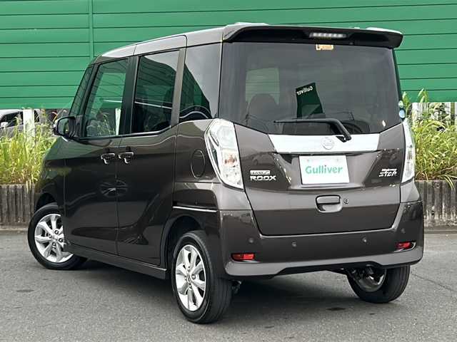 日産 デイズ ルークス ハイウェイスターX 茨城県 2018(平30)年 7.4万km アッシュブラウンM Panasonic製メモリナビ/全方位カメラ/バックカメラ/片側パワースライドドア/LEDオートライト/オートマチックハイビーム/純正フロアマット/純正14インチアルミホイール/アイドリングストップ/スマートキー/ETC/横滑り防止装置/コーナーセンサー/レーンキープアシスト/エアバック/衝突被害軽減システム/禁煙車