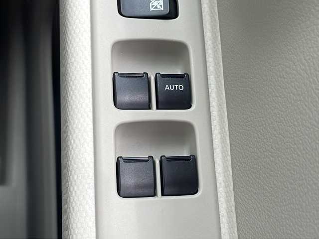 スズキ ラパン ＬＣ L 福岡県 2022(令4)年 2.3万km トラッドカーキメタリック ワンオーナー　/運転席シートヒーター　/前後ドライブレコーダー　/純正ナビ（フルセグＴＶ・ＡＭ・ＦＭ・Ｂｌｏｏｔｏｏｔｈ・ＣＤ・ＤＶＤ・ＵＳＥＮ・ｉＰｏｄ）/ＥＴＣ　/後方コーナーセンサー/ドアバイザー　/アイドリングストップ/USBポート/横滑り防止装置/レーンキープアシスト/ＬＥＤライト/オートライト/運転席・助手席エアバック/衝突被害軽減システム/プッシュスタート/スマートキー/スペアキー１本/保証書/取扱説明書