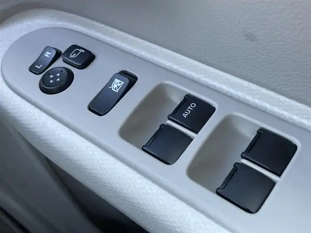 スズキ ラパン ＬＣ L 島根県 2022(令4)年 2.3万km トラッドカーキメタリック 登録時走行距離22775km/ワンオーナー　/運転席シートヒーター　/前後ドライブレコーダー　/純正ナビ（フルセグＴＶ・ＡＭ・ＦＭ・Ｂｌｏｏｔｏｏｔｈ・ＣＤ・ＤＶＤ・ＵＳＥＮ・ｉＰｏｄ）/ビルトインＥＴＣ　/後方コーナーセンサー/ドアバイザー　/アイドリングストップ/USBポート/横滑り防止装置/レーンキープアシスト/ＬＥＤライト/オートライト/運転席・助手席エアバック/衝突被害軽減システム/プッシュスタート/スマートキー/スペアキー１本/保証書/取扱説明書