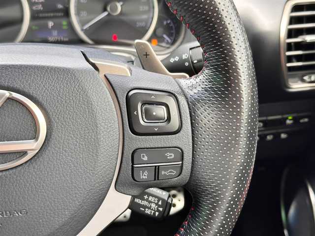 レクサス ＮＸ 300h Fスポーツ 宮城県 2018(平30)年 5.1万km グラファイトブラックガラスフレーク ムーンルーフ/カラーヘッドアップディスプレイ/LEDヘッドランプセット/・角型LEDヘッドランプ/・ヘッドランプクリーナー/・アダプティブハイビームシステム/ブラインドスポットモニターセット/・ブラインドスポットモニター/・リアクロストラフィックアラート/パノラミックビューモニターセット/・パノラミックビューモニター/・パーキングサポートブレーキ/電動格納リアシート/・電動格納機能付6:4分割可倒式シート（リア）/・パワーリクライニング/＝＝＝/セーフティシステムプラス/・プリクラッシュセーフティ/・レーンディパーチャーアラート/・レーダークルーズコントロール/純正ナビ/・CD/DVD/・Bluetooth/・フルセグTV/ETC2.0/ドライブレコーダー/AC100V/100W/ハンズフリーパワーバックドア/専用革スポーツシート/パワーシート（運転席メモリー機能付）/シートヒーター／ベンチレーション/ステアリングヒーター/電動パーキングブレーキ/ブレーキホールド/純正18インチAW/純正フロアマット/トノカバー