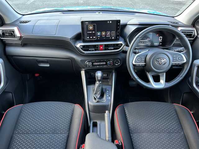 トヨタ ライズ Z 熊本県 2021(令3)年 2.2万km ブラックマイカメタリック/ターコイズブルーマイカメタリック ワンオーナー/衝突軽減ブレーキ/プッシュスタート/純正ディスプレイオーディオ/（フルセグTV・BTオーディオ）/全方位カメラ/ビルトインETC/前後ドライブレコーダー/純正17インチAW/レーダークルーズ/前席シートヒーター/LEDヘッドライト/オートライト/フォグライト/前後コーナーセンサー/横滑り防止装置/ウィンカーミラー/純正フロアマット/純正ドアバイザー/新車保証書/取扱説明書
