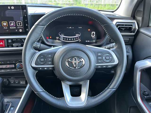 トヨタ ライズ Z 熊本県 2021(令3)年 2.2万km ブラックマイカメタリック/ターコイズブルーマイカメタリック ワンオーナー/衝突軽減ブレーキ/プッシュスタート/純正ディスプレイオーディオ/（フルセグTV・BTオーディオ）/全方位カメラ/ビルトインETC/前後ドライブレコーダー/純正17インチAW/レーダークルーズ/前席シートヒーター/LEDヘッドライト/オートライト/フォグライト/前後コーナーセンサー/横滑り防止装置/ウィンカーミラー/純正フロアマット/純正ドアバイザー/新車保証書/取扱説明書