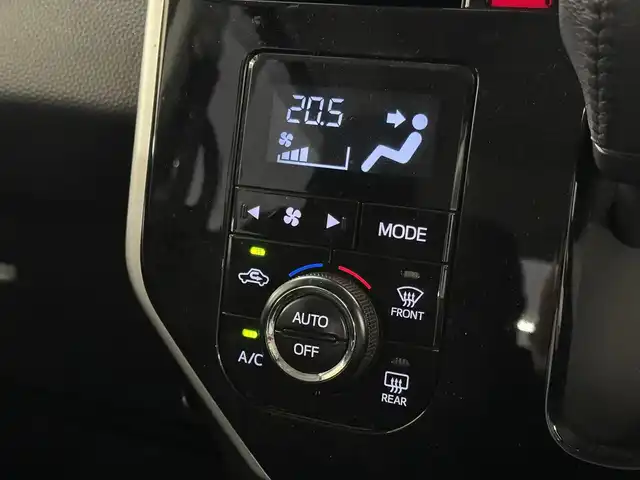 トヨタ タンク カスタムG 三重県 2019(令1)年 5.3万km パールホワイトⅢ ガソリン/FF/インパネCVT/純正 7インチナビ NSZT-W68T/（AM/FM/CD/DVD/TV/SD/SDREC/Bluetooth）/【OP】パノラマモニター/両側パワースライドドア/モデリスタエアロ（F/S/R下）/ドライブレコーダー 前方/ビルトイン ETC/スマートアシスト3/・衝突警報機能（対車両・対歩行者）/・衝突回避支援ブレーキ機能（対車両・対歩行者）/・車線逸脱警報/・先行車発進告知機能/・オートハイビーム機能/・誤発進抑制制御機能（前方・後方）/・コーナーセンサー（前後）/装備/●【OP】コンフォートパッケージ/・運転席・助手席シートヒーター/・シートバックテーブル（買い物フック・ドリンクホルダー２個付（運転席・助手席））/●クルーズコントロール/●オートライト/●LEDヘッドライト/●LEDフロントフォグライト/●オートエアコン/●プッシュスタート/●スマートキー/●保/取/ナビ取/●スマートキーx2/●純正14inAW/など