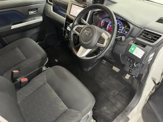 トヨタ タンク カスタムG 三重県 2019(令1)年 5.3万km パールホワイトⅢ ガソリン/FF/インパネCVT/純正 7インチナビ NSZT-W68T/（AM/FM/CD/DVD/TV/SD/SDREC/Bluetooth）/【OP】パノラマモニター/両側パワースライドドア/モデリスタエアロ（F/S/R下）/ドライブレコーダー 前方/ビルトイン ETC/スマートアシスト3/・衝突警報機能（対車両・対歩行者）/・衝突回避支援ブレーキ機能（対車両・対歩行者）/・車線逸脱警報/・先行車発進告知機能/・オートハイビーム機能/・誤発進抑制制御機能（前方・後方）/・コーナーセンサー（前後）/装備/●【OP】コンフォートパッケージ/・運転席・助手席シートヒーター/・シートバックテーブル（買い物フック・ドリンクホルダー２個付（運転席・助手席））/●クルーズコントロール/●オートライト/●LEDヘッドライト/●LEDフロントフォグライト/●オートエアコン/●プッシュスタート/●スマートキー/●保/取/ナビ取/●スマートキーx2/●純正14inAW/など