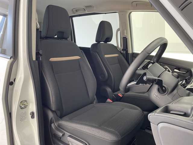 日産 セレナ ハイウェイスター V 愛知県 2023(令5)年 3.2万km プリズムホワイト プロパイロット/純正ナビ/全方位カメラ/両側パワースライドドア/レーダークルーズコントロール/Bluetooth/バックカメラ/コーナーセンサー/純正アルミホイール/LEDヘッドライト/パドルシフト/ステアリングヒーター/インテリジェントミラー/オートマチックハイビーム/ドライブレコーダー/衝突軽減システム/ETC/ステアリングスイッチ/スマートキー/プッシュスタート
