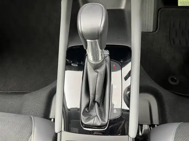 ホンダ フィット e:HEV RS 愛知県 2023(令5)年 1.8万km グレー 純正DA（ワンセグ、CS、Bluetooth）/ETC/Bカメラ/ACC/電子パーキング/オートホールド/衝突軽減ブレーキ/レーンキープアシスト/コーナーセンサー/スマートキー/ハーフレザーシート/USB/スマートキー/純正フロアマット/純正16インチAW/オートライト/三点エアバック/横滑り防止装置
