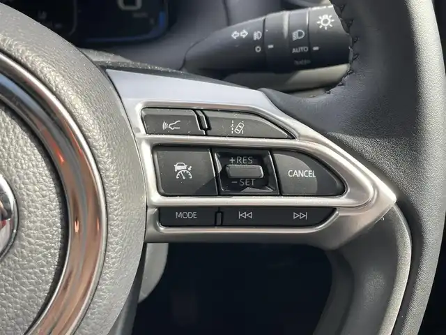 トヨタ アクア Z 滋賀県 2022(令4)年 0.9万km アーバンカーキ ワンオーナー/10.5型ディスプレイ/・Bluetooth/USB/アラウンドビューモニター/革巻きステアリング/ステアリングリモコン/パーキングアシスト/ETC2.0/前後ドライブレコーダー/レーダークルコン/LEDオートライト/フォグライト/トヨタセーフティセンス/・レーントレーシングアシスト/・プリクラッシュセーフティ/・ブラインドスポットモニター/・クリアランスソナー/・ヘッドアップディスプレイ/・パーキングサポートブレーキ/・ロードサインアシスト/スマートキー