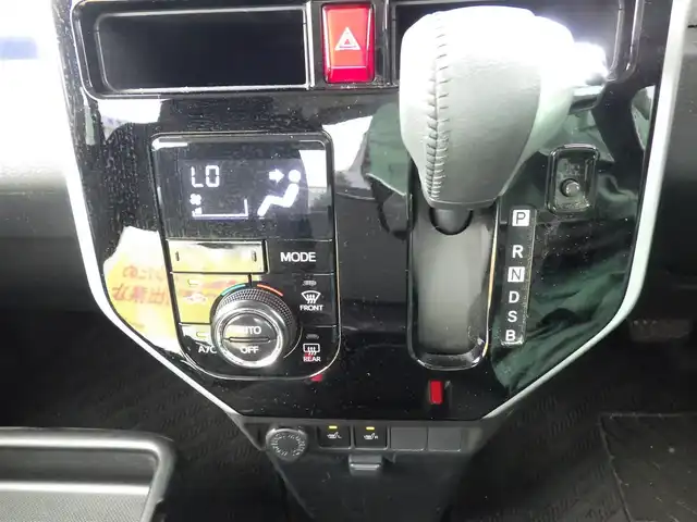 トヨタ タンク カスタムG 千葉県 2019(令1)年 2万km ブラックマイカメタリック/レーザーブルークリスタルシャイン 2トーン スマートアシストIII/クルーズコントロール/エコアイドル/両側パワースライドドア/純正SDナビ/地デジTV/【DVD/CD再生機能　Bluetooth接続】/バックカメラ/ドライブレコーダー/前席シートヒーター/革巻きステアリング/ステアリングスイッチ/ETC/LEDヘッドライト/フォグライト/ウインカーミラー/コーナーセンサー/純正14インチアルミホイル/キーフリーシステム