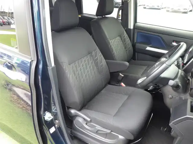 トヨタ タンク カスタムG 千葉県 2019(令1)年 2万km ブラックマイカメタリック/レーザーブルークリスタルシャイン 2トーン スマートアシストIII/クルーズコントロール/エコアイドル/両側パワースライドドア/純正SDナビ/地デジTV/【DVD/CD再生機能　Bluetooth接続】/バックカメラ/ドライブレコーダー/前席シートヒーター/革巻きステアリング/ステアリングスイッチ/ETC/LEDヘッドライト/フォグライト/ウインカーミラー/コーナーセンサー/純正14インチアルミホイル/キーフリーシステム