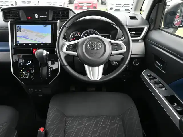 トヨタ タンク カスタムG 千葉県 2019(令1)年 2万km ブラックマイカメタリック/レーザーブルークリスタルシャイン 2トーン スマートアシストIII/クルーズコントロール/エコアイドル/両側パワースライドドア/純正SDナビ/地デジTV/【DVD/CD再生機能　Bluetooth接続】/バックカメラ/ドライブレコーダー/前席シートヒーター/革巻きステアリング/ステアリングスイッチ/ETC/LEDヘッドライト/フォグライト/ウインカーミラー/コーナーセンサー/純正14インチアルミホイル/キーフリーシステム
