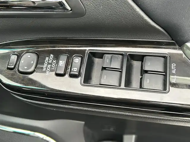 トヨタ アルファード 350S タイプゴールドⅡ 埼玉県 2014(平26)年 6.1万km ブラック ワンオーナー/メモリナビ/フルセグテレビ/バックカメラ/フリップダウンモニター/ウィンカーミラー/オットマン/クルーズコントロール/サンルーフ/ドアバイザー/プッシュスタート/両側パワースライドドア/パワーバックドア/ETC/スペアキー/保証書/取扱説明書/ナビ取扱説明書