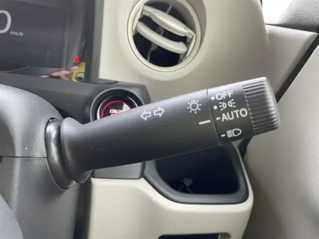 ホンダ Ｎ ＢＯＸ 石川県 2024(令6)年 0.7万km クリスタルブラックパール 純正8型ディスプレイオーディオ/バックカメラ/LEDヘッドライト/両側パワースライドドア/ホンダセンシング/レーダークルーズ/スマートキー/プッシュスタート/電動ミラー/シートヒーター/ベンチシート/オートライト