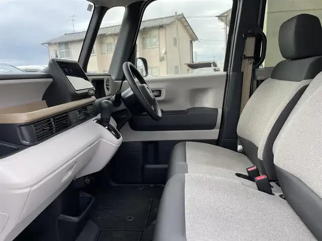 ホンダ Ｎ ＢＯＸ 石川県 2024(令6)年 0.7万km クリスタルブラックパール 純正8型ディスプレイオーディオ/バックカメラ/LEDヘッドライト/両側パワースライドドア/ホンダセンシング/レーダークルーズ/スマートキー/プッシュスタート/電動ミラー/シートヒーター/ベンチシート/オートライト