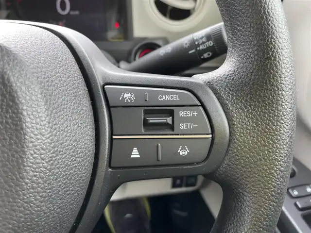 ホンダ Ｎ ＢＯＸ 石川県 2024(令6)年 0.7万km クリスタルブラックパール 純正8型ディスプレイオーディオ/バックカメラ/LEDヘッドライト/両側パワースライドドア/ホンダセンシング/レーダークルーズ/スマートキー/プッシュスタート/電動ミラー/シートヒーター/ベンチシート/オートライト
