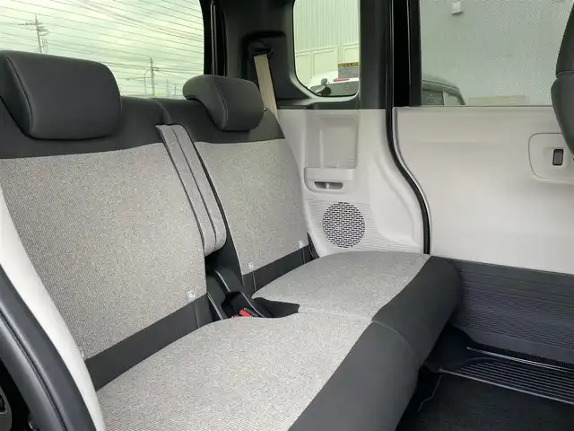 ホンダ Ｎ ＢＯＸ 石川県 2024(令6)年 0.7万km クリスタルブラックパール 純正8型ディスプレイオーディオ/バックカメラ/LEDヘッドライト/両側パワースライドドア/ホンダセンシング/レーダークルーズ/スマートキー/プッシュスタート/電動ミラー/シートヒーター/ベンチシート/オートライト