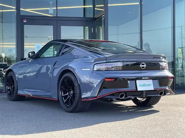 日産 フェアレディ Ｚ ニスモ 東京都 2025(令7)年 0.1千km ガンＭ 登録済未使用車/インテリジェント クルーズコントロール/インテリジェント （前方衝突予測警報）/LDW（車線逸脱警報）/ヒルスタートアシスト/BSW（後側方車両検知警報）/RCTA（後退時車両検知警報）/ハイビームアシスト/インテリジェント エマージェンシーブレーキ/踏み間違い衝突防止アシスト/フロント&バックソナー/純正ナビ/・AM/FM/USB/・フルセグTV/Bluetooth/バックカメラ　/ＢＯＳＥプレミアムサウンド　/ＥＴＣ２．０　/ハーフレザーシート /パドルシフト /NISMO純正19インチアルミホイール /NISMO純正フロアマット/エンジンスタートボタン/スマートキー/オートライト /オートエアコン