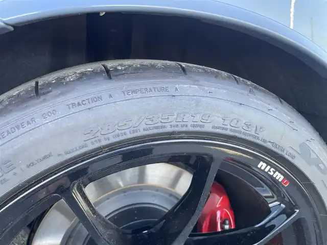 日産 フェアレディ Ｚ ニスモ 東京都 2025(令7)年 0.1千km ガンＭ 登録済未使用車/インテリジェント クルーズコントロール/インテリジェント （前方衝突予測警報）/LDW（車線逸脱警報）/ヒルスタートアシスト/BSW（後側方車両検知警報）/RCTA（後退時車両検知警報）/ハイビームアシスト/インテリジェント エマージェンシーブレーキ/踏み間違い衝突防止アシスト/フロント&バックソナー/純正ナビ/・AM/FM/USB/・フルセグTV/Bluetooth/バックカメラ　/ＢＯＳＥプレミアムサウンド　/ＥＴＣ２．０　/ハーフレザーシート /パドルシフト /NISMO純正19インチアルミホイール /NISMO純正フロアマット/エンジンスタートボタン/スマートキー/オートライト /オートエアコン