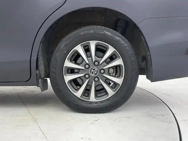 トヨタ エスクァイア ハイブリッド Gi プレミアムパッケージ 大阪府 2019(平31)年 4.8万km スパークリングブラックパールクリスタルシャイン トヨタセーフティセンス/　・プリクラッシュセーフティ　PCS/　・レーントレーシングアシスト　LTA/　・レーンディパーチャーアラート　LDA/　・クルーズコントロール/　・ロードサインアシスト　RSA/　・フロントクロストラフィックアラート　FCTA/　・リアクロストラフィックアラート　RCTA/　・プロアクティブドライビングアシスト　PDA/　・発信遅れ告知機能　TMN/純正ナビ/　CD/DVD/フルセグ/Bluetooth/バックカメラ/両側パワースライドドア/ハーフレザーシート/前席シートヒーター/LEDオートライト/フォグランプ/オートマチックハイビーム/スマートキー/ステアリングヒーター/ステアリングスイッチ/ビルトインETC/純正15インチアルミホイール/後席サンシェード/電動格納ウィンカーミラー/純正フロアマット/ドアバイザー