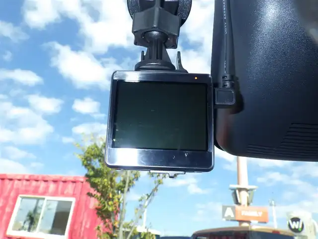 トヨタ パッソ モーダ　Gパッケージ 千葉県 2016(平28)年 5.5万km ブラックマイカメタリック/ダークエメラルドマイカ 2トーン 165/65R14/ワンオーナー/スマートアシスト/エコアイドル/純正SDナビ/ワンセグTV/【CD再生機能　Bluetooth接続】/バックカメラ/ドライブレコーダー/運転席シートヒーター/革巻きステアリング/ETC/LEDヘッドライト/フォグライト/ウインカーミラー/純正14インチアルミホイル/サイド/カーテンエアバッグ/キーフリーシステム