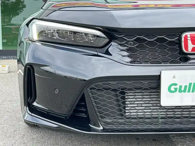 ホンダ シビック タイプR レーシングブラックPKG 和歌山県 2025(令7)年 0.4万km クリスタルブラックパール 純正ナビ/フルセグTV/(AM/FM/USB/Bluetooth)/バックカメラ/衝突軽減ブレーキ/横滑り防止機能/レーダークルコン/ブラインドスポットモニター/コーナーセンサー/電動パーキング/オートホールド/ETC/置くだけ充電/LEDヘッドライト/オートライト/プッシュスタート/スマートキー