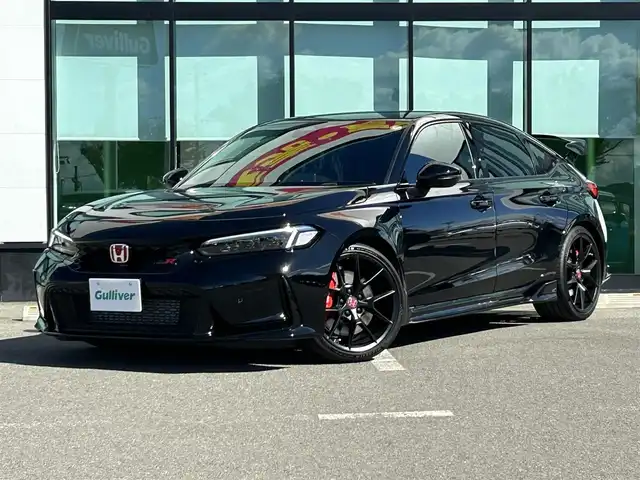 ホンダ シビック タイプR レーシングブラックPKG 和歌山県 2025(令7)年 0.4万km クリスタルブラックパール 純正ナビ/フルセグTV/(AM/FM/USB/Bluetooth)/バックカメラ/衝突軽減ブレーキ/横滑り防止機能/レーダークルコン/ブラインドスポットモニター/コーナーセンサー/電動パーキング/オートホールド/ETC/置くだけ充電/LEDヘッドライト/オートライト/プッシュスタート/スマートキー