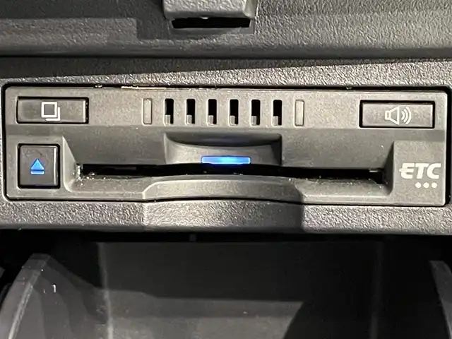 トヨタ アルファード S 愛知県 2020(令2)年 6.2万km ホワイトパールクリスタルシャイン 純正９インチナビ/純正フリップダウンモニター/両側パワースライドドア/レーダークルーズコントロール/衝突軽減ブレーキ/車線逸脱警報/クリアランスソナー/先行車発進告知/電動パーキングブレーキ/ブレーキホールド/バックカメラ/CD/DVDデッキ/ドライブレコーダー/ビルトインＥＴＣ/ＵＳＢ入力端子/アクセサリーソケット/シートカバー/オートハイビーム/LEDヘッドライト/純正フロアマット/純正18インチアルミホイール