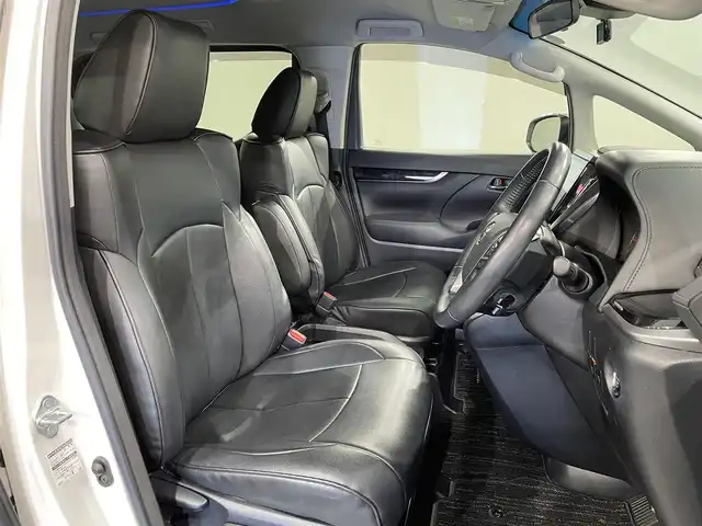 トヨタ アルファード S 愛知県 2020(令2)年 6.2万km ホワイトパールクリスタルシャイン 純正９インチナビ/純正フリップダウンモニター/両側パワースライドドア/レーダークルーズコントロール/衝突軽減ブレーキ/車線逸脱警報/クリアランスソナー/先行車発進告知/電動パーキングブレーキ/ブレーキホールド/バックカメラ/CD/DVDデッキ/ドライブレコーダー/ビルトインＥＴＣ/ＵＳＢ入力端子/アクセサリーソケット/シートカバー/オートハイビーム/LEDヘッドライト/純正フロアマット/純正18インチアルミホイール