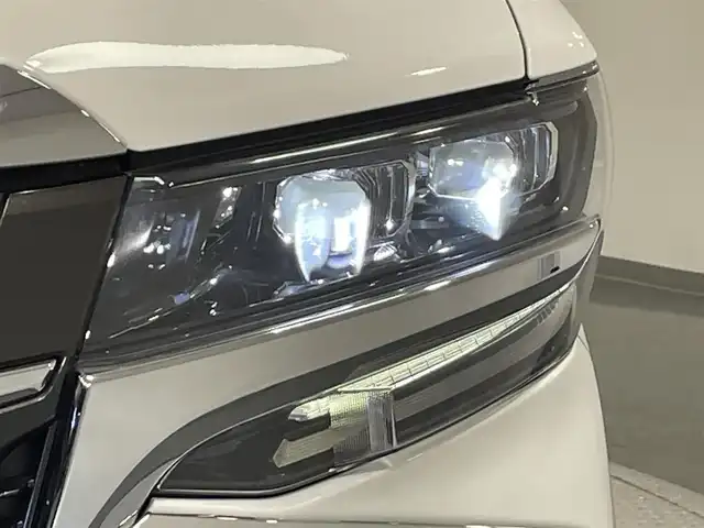 トヨタ アルファード S 愛知県 2020(令2)年 6.2万km ホワイトパールクリスタルシャイン 純正９インチナビ/純正フリップダウンモニター/両側パワースライドドア/レーダークルーズコントロール/衝突軽減ブレーキ/車線逸脱警報/クリアランスソナー/先行車発進告知/電動パーキングブレーキ/ブレーキホールド/バックカメラ/CD/DVDデッキ/ドライブレコーダー/ビルトインＥＴＣ/ＵＳＢ入力端子/アクセサリーソケット/シートカバー/オートハイビーム/LEDヘッドライト/純正フロアマット/純正18インチアルミホイール