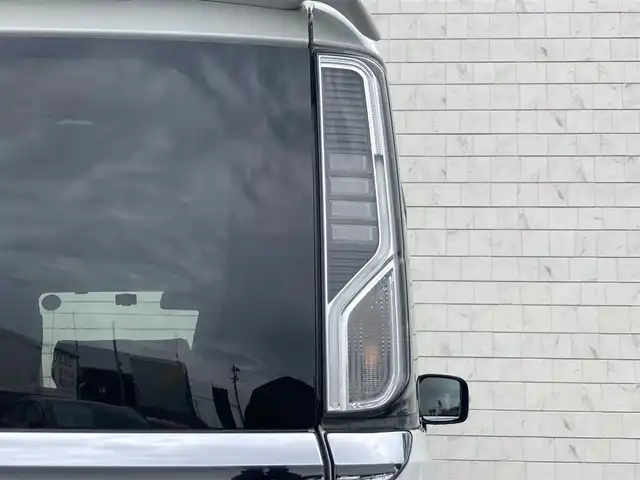 スズキ スペーシア カスタム HYBRID XS ターボ 静岡県 2018(平30)年 8.9万km ピュアホワイトP デュアルセンサーブレーキサポート/純正メモリーナビ(CN-RZ765W)/　AM FM CD DVD Bluetooth USB SD/ビルトインETC/前後方ドライブレコーダー/LEDオートヘッドランプ/レーダークルーズコントロール/シートヒーター(運転席)/両側パワースライドドア/リアクリアランスソナー/レザー調シートカバー/純正15インチアルミホイール/リアロールサンシェード/パドルシフト/フルセグTV/バックモニター