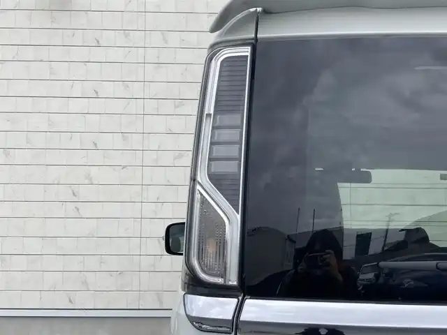 スズキ スペーシア カスタム HYBRID XS ターボ 静岡県 2018(平30)年 8.9万km ピュアホワイトP デュアルセンサーブレーキサポート/純正メモリーナビ(CN-RZ765W)/　AM FM CD DVD Bluetooth USB SD/ビルトインETC/前後方ドライブレコーダー/LEDオートヘッドランプ/レーダークルーズコントロール/シートヒーター(運転席)/両側パワースライドドア/リアクリアランスソナー/レザー調シートカバー/純正15インチアルミホイール/リアロールサンシェード/パドルシフト/フルセグTV/バックモニター