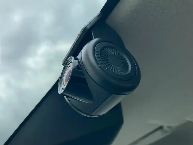 スズキ スペーシア カスタム HYBRID XS ターボ 静岡県 2018(平30)年 8.9万km ピュアホワイトP デュアルセンサーブレーキサポート/純正メモリーナビ(CN-RZ765W)/　AM FM CD DVD Bluetooth USB SD/ビルトインETC/前後方ドライブレコーダー/LEDオートヘッドランプ/レーダークルーズコントロール/シートヒーター(運転席)/両側パワースライドドア/リアクリアランスソナー/レザー調シートカバー/純正15インチアルミホイール/リアロールサンシェード/パドルシフト/フルセグTV/バックモニター