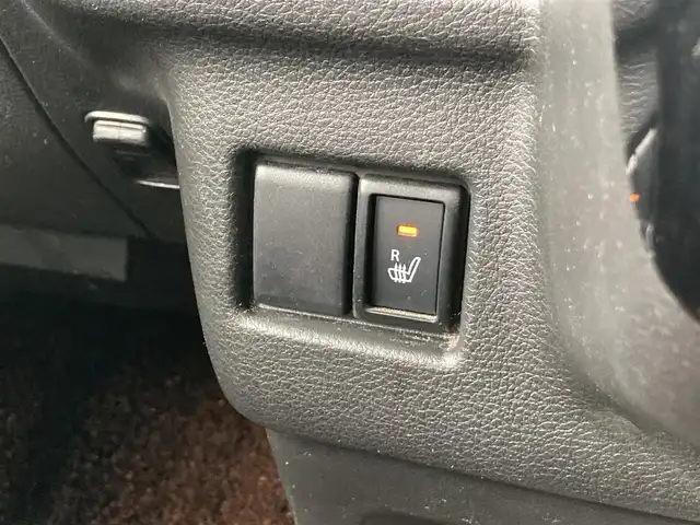 スズキ スペーシア カスタム HYBRID XS ターボ 静岡県 2018(平30)年 8.9万km ピュアホワイトP デュアルセンサーブレーキサポート/純正メモリーナビ(CN-RZ765W)/　AM FM CD DVD Bluetooth USB SD/ビルトインETC/前後方ドライブレコーダー/LEDオートヘッドランプ/レーダークルーズコントロール/シートヒーター(運転席)/両側パワースライドドア/リアクリアランスソナー/レザー調シートカバー/純正15インチアルミホイール/リアロールサンシェード/パドルシフト/フルセグTV/バックモニター