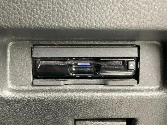 スズキ スペーシア カスタム HYBRID XS ターボ 静岡県 2018(平30)年 8.9万km ピュアホワイトP デュアルセンサーブレーキサポート/純正メモリーナビ(CN-RZ765W)/　AM FM CD DVD Bluetooth USB SD/ビルトインETC/前後方ドライブレコーダー/LEDオートヘッドランプ/レーダークルーズコントロール/シートヒーター(運転席)/両側パワースライドドア/リアクリアランスソナー/レザー調シートカバー/純正15インチアルミホイール/リアロールサンシェード/パドルシフト/フルセグTV/バックモニター