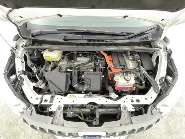 トヨタ エスクァイア ハイブリッド Gi プレミアムパッケージ 千葉県 2017(平29)年 6.2万km ホワイトパールクリスタルシャイン 禁煙車/トヨタセーフティセンス/・プリクラッシュセーフティ/・レーントレーシングアシスト/・クルーズコントロール/・オートマチックハイビーム/・レーンディパーチャーアラート/・プロアクティブドライビングアシスト/・緊急時操舵支援/両側パワースライドドア/フリップダウンモニター/純正10インチナビ/CD/DVD/Bluetooth/フルセグ/バックカメラ/クルーズコントロール/LEDオートライト/ハーフレザーシート/シートヒーター/純正15インチアルミホイール/純正フロアマット/USBポート/プッシュスタート/スマートキー