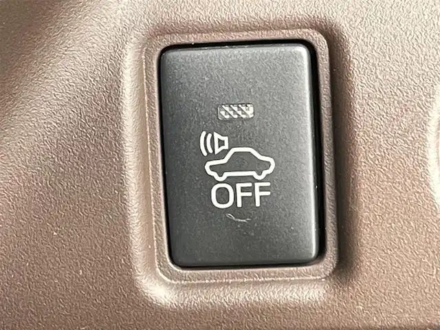 トヨタ エスクァイア ハイブリッド Gi プレミアムパッケージ 千葉県 2017(平29)年 6.2万km ホワイトパールクリスタルシャイン 禁煙車/トヨタセーフティセンス/・プリクラッシュセーフティ/・レーントレーシングアシスト/・クルーズコントロール/・オートマチックハイビーム/・レーンディパーチャーアラート/・プロアクティブドライビングアシスト/・緊急時操舵支援/両側パワースライドドア/フリップダウンモニター/純正10インチナビ/CD/DVD/Bluetooth/フルセグ/バックカメラ/クルーズコントロール/LEDオートライト/ハーフレザーシート/シートヒーター/純正15インチアルミホイール/純正フロアマット/USBポート/プッシュスタート/スマートキー