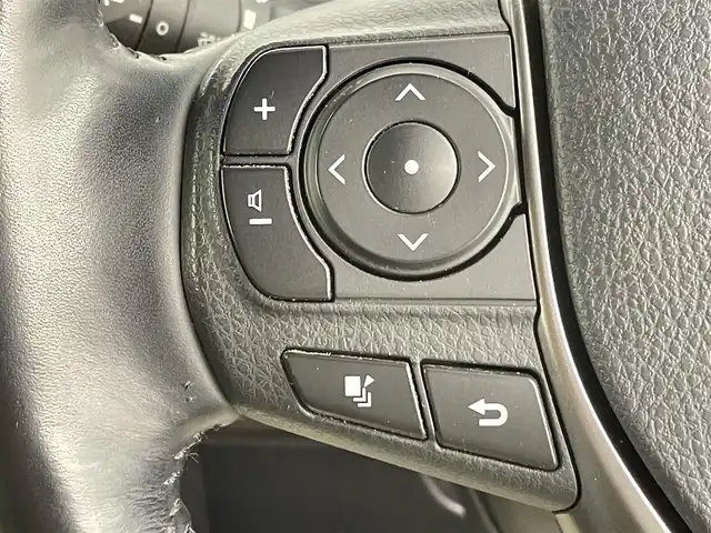 トヨタ エスクァイア ハイブリッド Gi プレミアムパッケージ 千葉県 2017(平29)年 6.2万km ホワイトパールクリスタルシャイン 禁煙車/トヨタセーフティセンス/・プリクラッシュセーフティ/・レーントレーシングアシスト/・クルーズコントロール/・オートマチックハイビーム/・レーンディパーチャーアラート/・プロアクティブドライビングアシスト/・緊急時操舵支援/両側パワースライドドア/フリップダウンモニター/純正10インチナビ/CD/DVD/Bluetooth/フルセグ/バックカメラ/クルーズコントロール/LEDオートライト/ハーフレザーシート/シートヒーター/純正15インチアルミホイール/純正フロアマット/USBポート/プッシュスタート/スマートキー