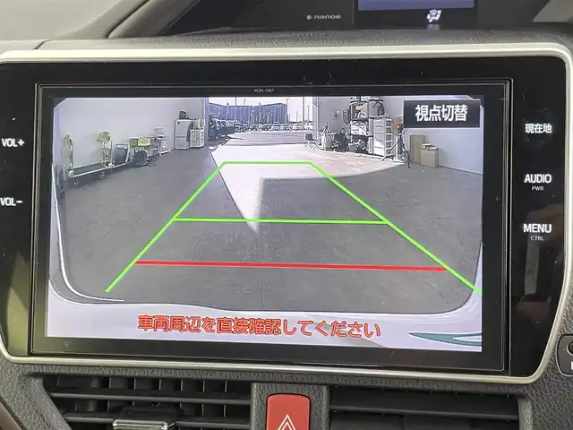 トヨタ エスクァイア ハイブリッド Gi プレミアムパッケージ 千葉県 2017(平29)年 6.2万km ホワイトパールクリスタルシャイン 禁煙車/トヨタセーフティセンス/・プリクラッシュセーフティ/・レーントレーシングアシスト/・クルーズコントロール/・オートマチックハイビーム/・レーンディパーチャーアラート/・プロアクティブドライビングアシスト/・緊急時操舵支援/両側パワースライドドア/フリップダウンモニター/純正10インチナビ/CD/DVD/Bluetooth/フルセグ/バックカメラ/クルーズコントロール/LEDオートライト/ハーフレザーシート/シートヒーター/純正15インチアルミホイール/純正フロアマット/USBポート/プッシュスタート/スマートキー