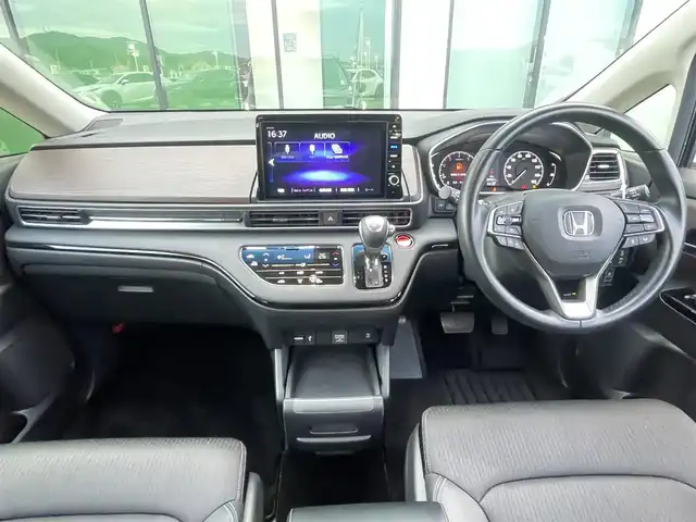 ホンダ オデッセイ アブソルート 香川県 2021(令3)年 3.5万km プレミアムスパークルブラックパール ホンダセンシング/→前方交差車両警報/→車線変更時衝突抑制機能/→車線変更支援機能/→衝突軽減ブレーキ/→アダプティブクルーズコントロール/純正10インチナビ/【FM/AM/CD/DVD/Bluetooth/フルセグTV】/アラウンドビューモニター/両側パワースライドドア/ハーフレザーシート/パワーシート　/革巻きステアリング　/ステアリングリモコン　/前後コーナーセンサー/純正１７インチアルミホイール/ＬＥＤヘッドライト/ETC２．０　/スマートキー　/プッシュスタート