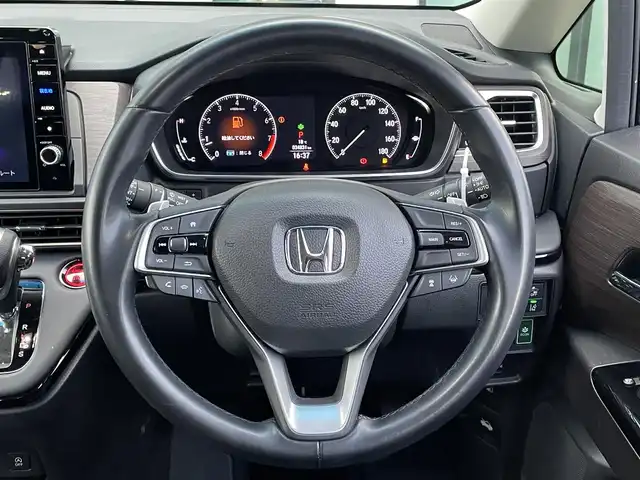 ホンダ オデッセイ アブソルート 香川県 2021(令3)年 3.5万km プレミアムスパークルブラックパール ホンダセンシング/→前方交差車両警報/→車線変更時衝突抑制機能/→車線変更支援機能/→衝突軽減ブレーキ/→アダプティブクルーズコントロール/純正10インチナビ/【FM/AM/CD/DVD/Bluetooth/フルセグTV】/アラウンドビューモニター/両側パワースライドドア/ハーフレザーシート/パワーシート　/革巻きステアリング　/ステアリングリモコン　/前後コーナーセンサー/純正１７インチアルミホイール/ＬＥＤヘッドライト/ETC２．０　/スマートキー　/プッシュスタート